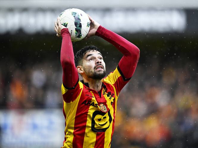 “Als je ruim een maand weg bent, weet je dat andere spelers kansen krijgen”: Sandy Walsh en KV Mechelen verliezen van AA Gent