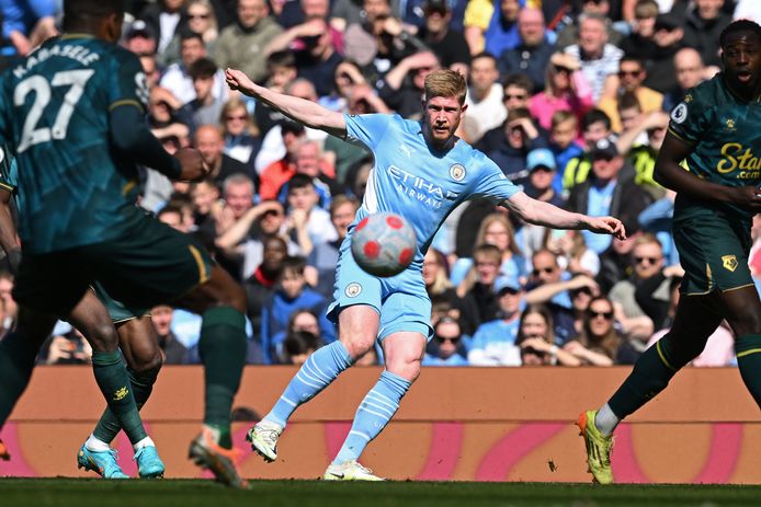 Kevin De Bruyne strooide kwistig passes in het rond tegen het weerloze Watford.