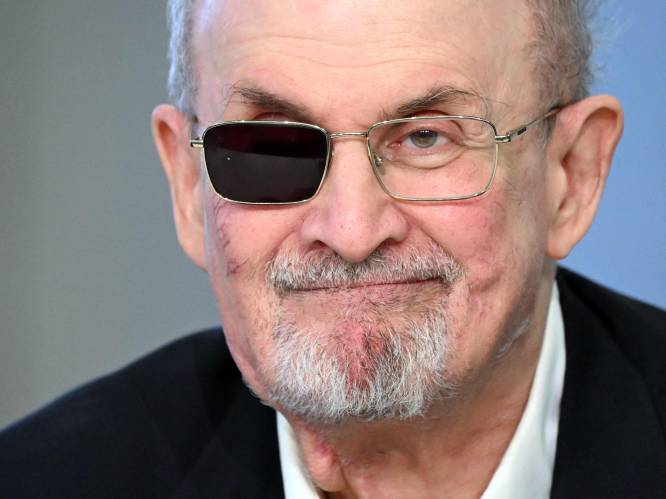 Schrijver Rushdie zag aanvaller als “soort tijdreiziger”