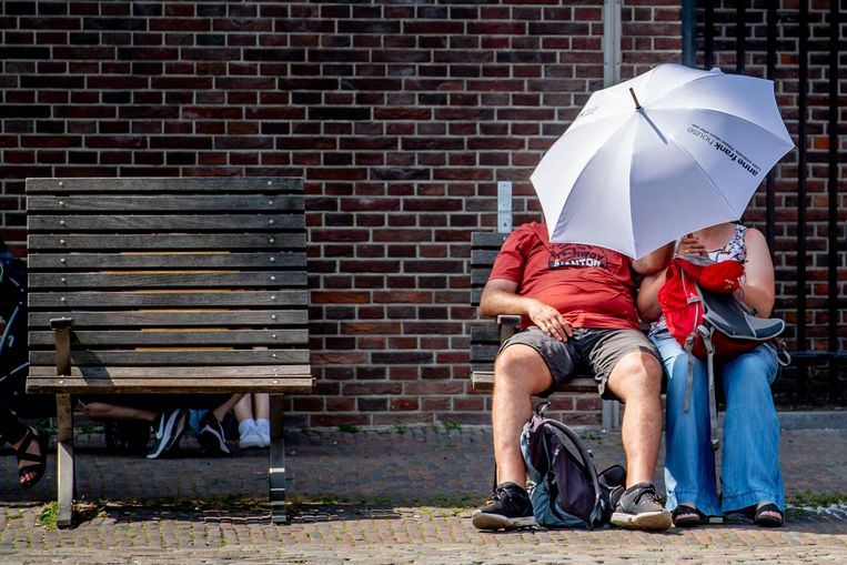 Live | Geen parkeerplek meer bij verschillende kustplaatsen