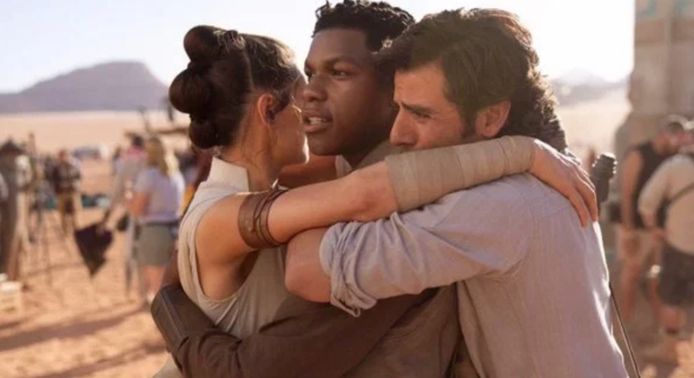 De cast van 'Star Wars' eindigt opnames met omhelzing.