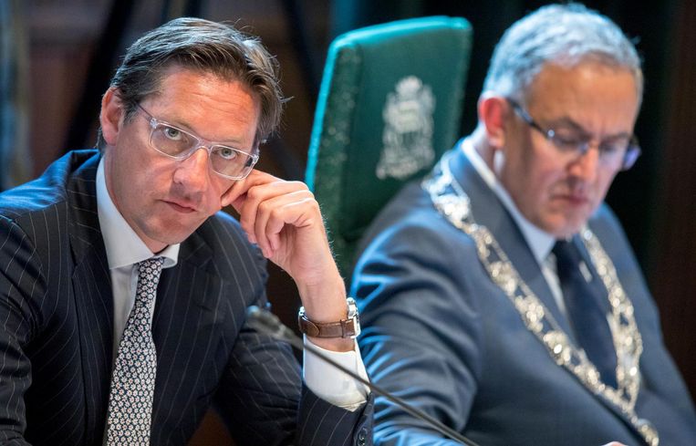 Wethouder Joost Eerdmans en burgemeester Ahmed Aboutaleb in het stadhuis tijdens een debat in de Rotterdamse gemeenteraad Beeld anp