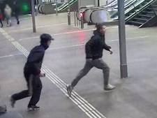 Vier mannen gezocht voor ‘kopschoppen’ 18-jarig slachtoffer bij station Den Haag Centraal