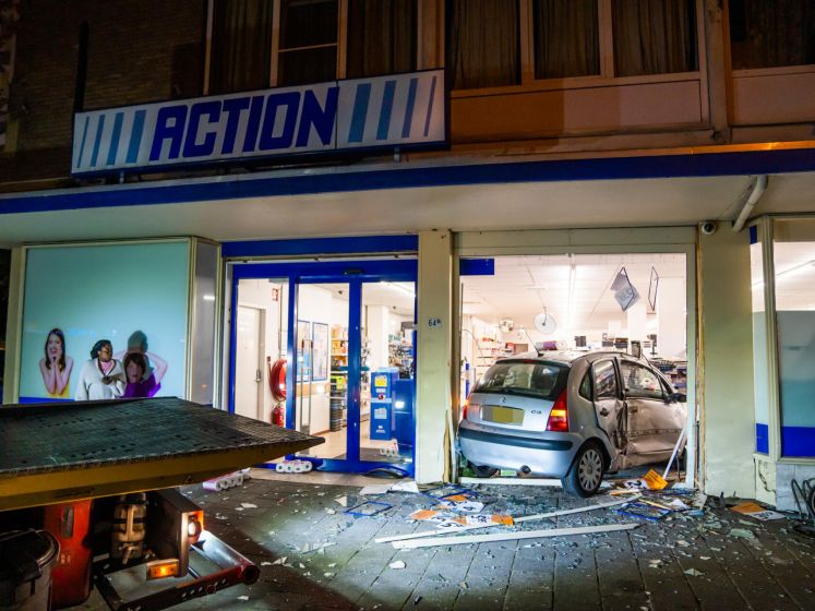 Dronken bestuurder rijdt bij Action naar binnen
