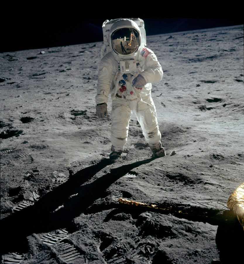 Computerspelletjes spelen Ijsbeer embargo Van dichtbij ervaren hoe het is om koers te zetten naar de maan met Neil  Armstrong | Foto | AD.nl