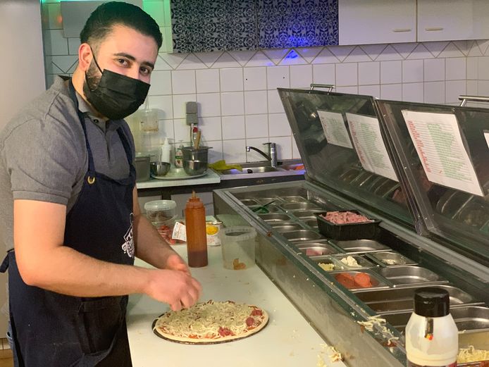 Pizzeria La Famiglia in Zemst - Youssef Bohraoua