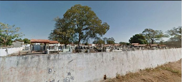 Het kerkhof 'Senhora Santana' waar Rosangela Almeida dos Santos volgens haar familie levend werd begraven.