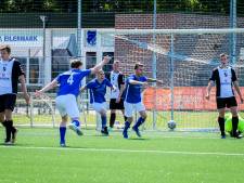 Uitslagen, doelpuntenmakers én wedstrijdverslagen nacompetitie amateurvoetbal (zondag)