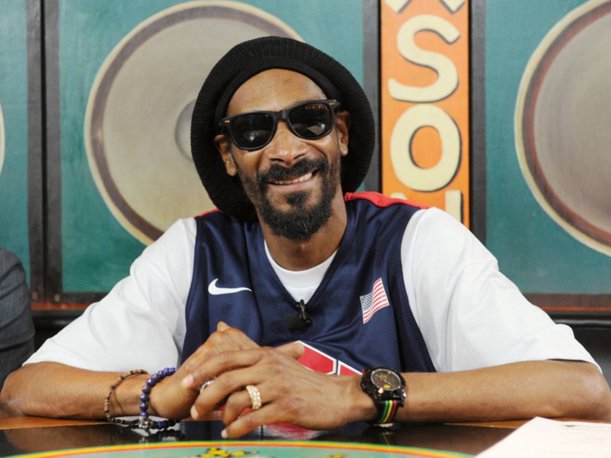 Snoop Dogg ziet het licht en wordt Snoop Lion | Show | AD.nl