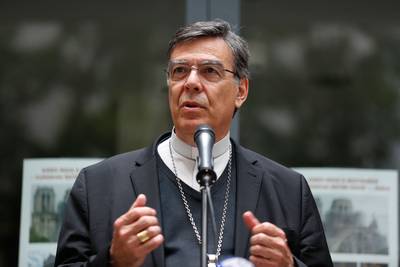 Onderzoek naar vermeende aanranding door ex-aartsbisschop Parijs gesloten: geen strafbare feiten gevonden