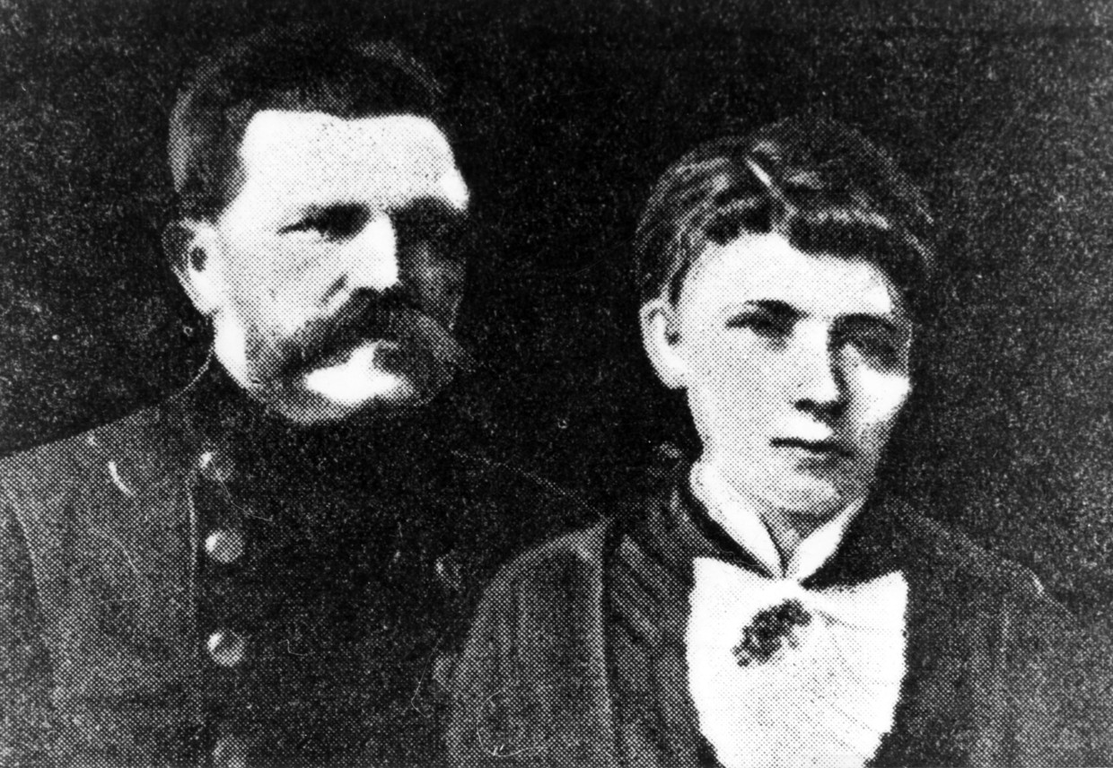 Alois Hitler and his wife Klara , Adolf Hitler's parents Beeld ANP / Topfoto