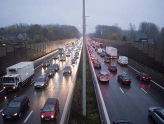 Vanochtend meer ongevallen op de baan en daar zit het zomeruur voor iets tussen