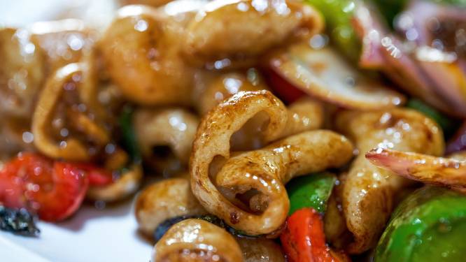 Eigenaar van Chinees restaurant is pijnlijk eerlijk over zijn gerechten: ‘Ik ben niet zo'n fan van onze versie’