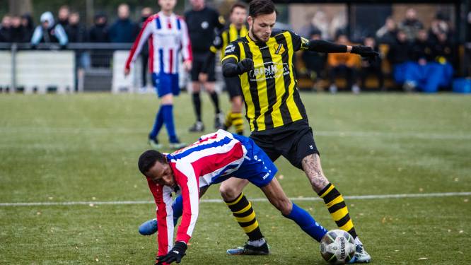 Drie penalty's, dat is een van de verhalen van de derby tussen IJsselstreek en Sallandia: ‘Dit kon echt niet’