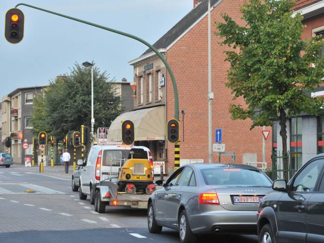 Vier maanden cel, jaar rijverbod en fikse boete voor hardleerse bestuurder na 47ste (!) veroordeling: “Hij schudde de politie af tijdens achtervolging”