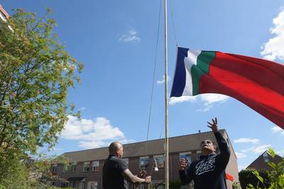 De Nederlandse vlag in top, de Molukse halfstok: ‘Onze eilanden leven nog altijd niet in vrijheid zo