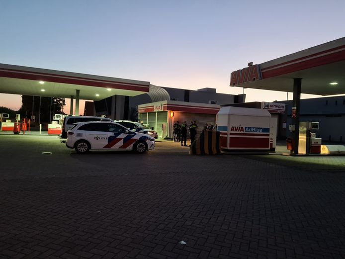 Medewerker Bedreigd Bij Overval Op Tankstation In Wijk En Aalburg, Politie  Zoekt Verdachte | 112 | Bd.Nl