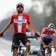 Renners kotsend op de fiets en het beste van Michel en José: het ‘Wielerjaaroverzicht 2021’ is weer wat het hoort te zijn
