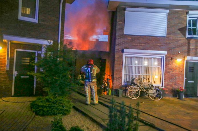 Brand 24 juni 2019 in garage naast woning aan de Jan van der Spekstraat.