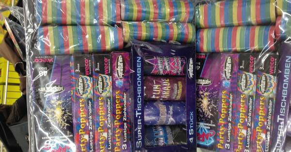 Politie Neemt In Vijf Lidl Winkels Pakketjes Vuurwerk In Beslag Lille Hln Be