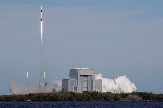 De lancering van de Falcon 9-draagraket van SpaceX op Cape Canaveral.