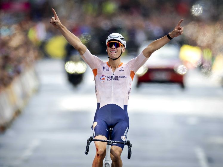 Van der Poel schrijft geschiedenis met wereldtitel