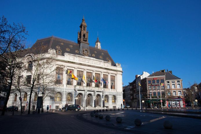 L'Hôtel de ville de Charleroi.