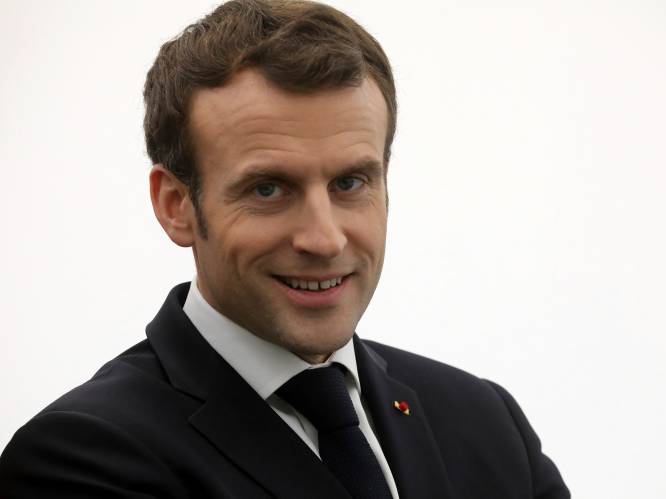 Macron trekt nationaal debat op gang in dorpje in Normandië