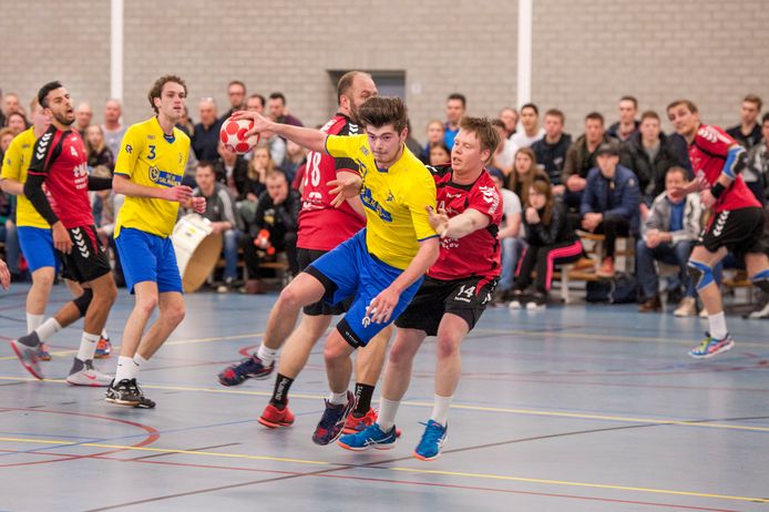 Dongen, hier op archiefbeeld, won overtuigend van HMS/Achilles.