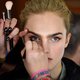 Eyeliner-trend: het mag een moddervette streep zijn