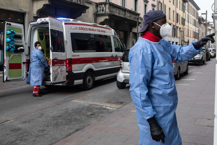 16 persone del campo di Anversa Kaso sono state portate in ospedale dopo aver mangiato pesce contaminato in Italia