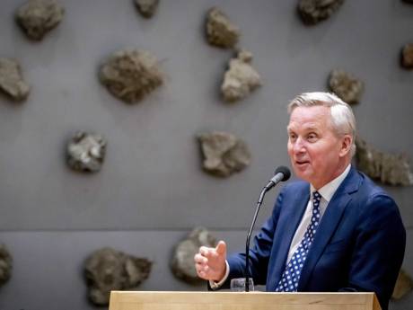 Kabinet steunt plan om ook tieners vast te zetten aan buitengrens Europa, ChristenUnie overvallen