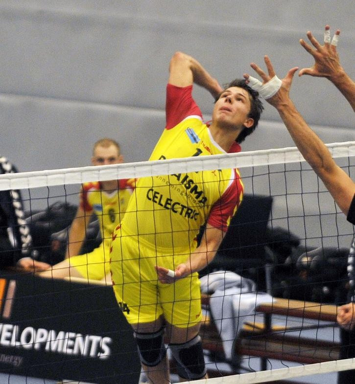 Van den Heuvel naar Lycurgus | Foto | AD.nl