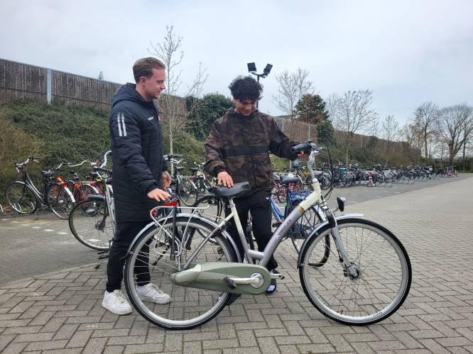 Pendelbus naar jongerencentrum zit vol, dus noodopvang Uden krijgt fietsen