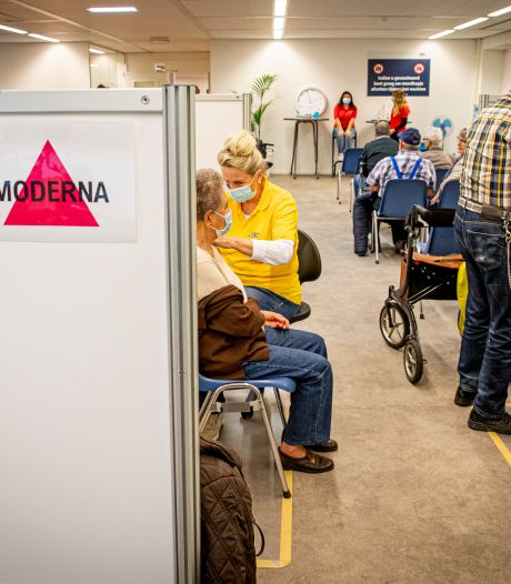 GGD gaat vaccinatiecentrum bouwen bij Eindhovense ijsbaan zodat ouderen niet zo ver hoeven te reizen