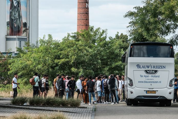 Eind augustus kwamen 225 vluchtelingen aan vanuit Ter Apel in Doetinchem waar ze sindsdien in de crisisnoodopvang zitten.