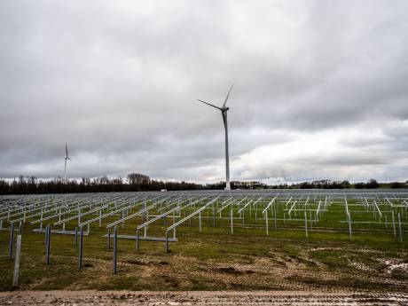 Waar blijft toch die vierde windmolen langs de Pleijroute? Door dit conflict is het nog even wachten