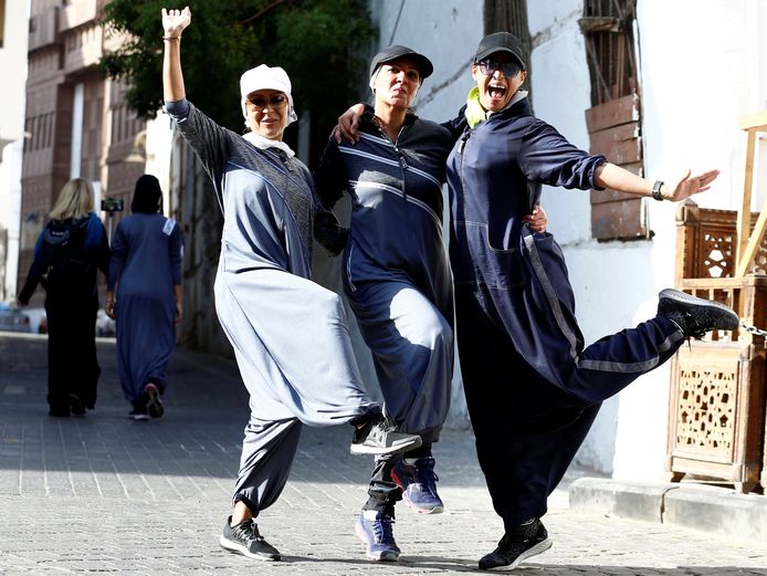 Op Internationale Vrouwendag ging een groep vrouwen in Jeddah een rondje joggen.