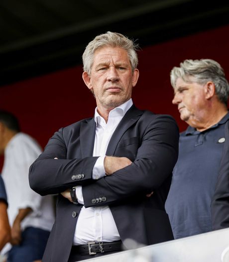 Roerige transferperiode zorgde voor onrust bij PSV, ook omdat intern niet iedereen het eens was