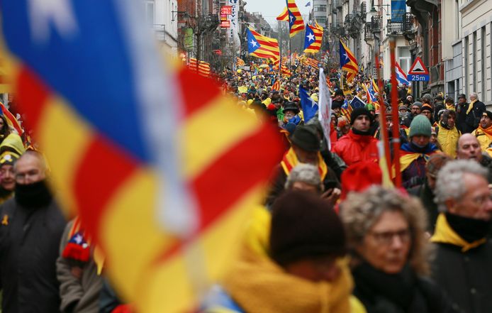Duizenden Catalanen in Brussel.