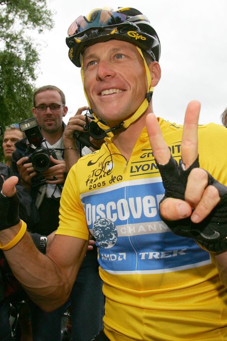 Armstrong s'en prend à l'UCI