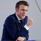 President Macron wil ongevaccineerden ‘pesten’; overleg over verplichte coronapas boos stilgelegd