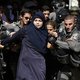 Israëlische politie valt al-Aqsamoskee binnen
