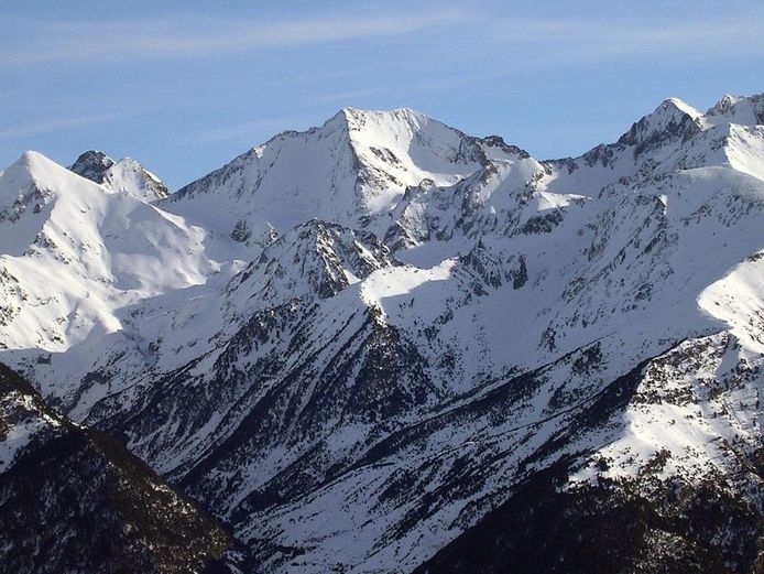 Het lichaam werd aangetroffen op de Pico Occidental, de westelijke van drie bergtoppen.