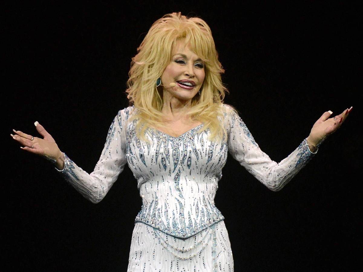 Dolly Parton wil fotoshoot Playboy overdoen voor 75e verjaardag | Show |  bndestem.nl