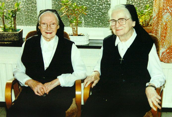 Zuster Thérèse en Zuster Jeanne-Elise uit Bocholt.