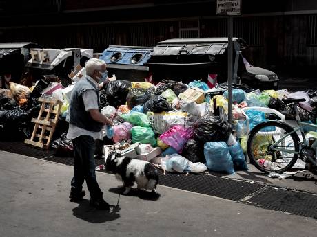 Het verval van Rome: stad ligt er steeds viezer bij en gaten in de weg zijn legendarisch