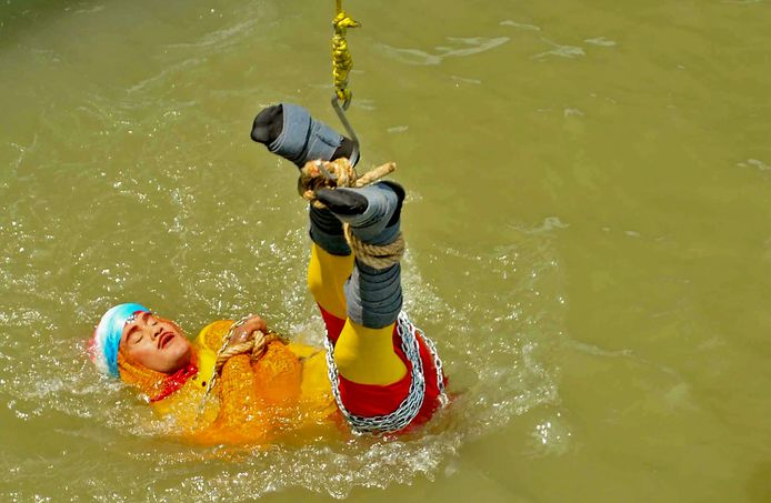 De illusionist Chanchal Lahiri, bekend als ‘Jadugar Mandrake’, kwam helaas niet meer boven water.