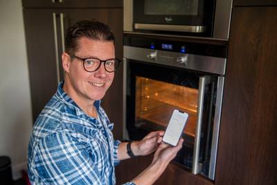 Ben bespaart door zijn eigen, slimme uitvinding voor honderden euro’s per maand aan energie