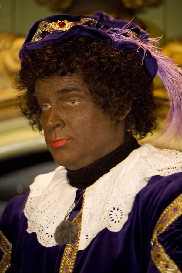 Erik Van Muiswinkel Als Hoofdpiet Dianne Morales